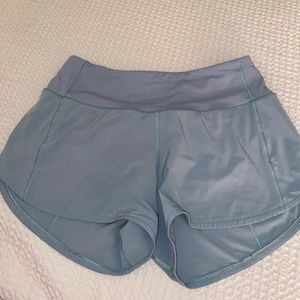 lululemon 2.5in hotty hot